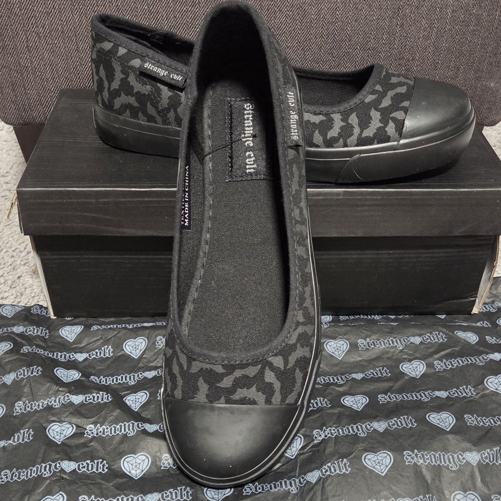 Strangecvlt Emily Bat Blackout Size 7 NIB - Picture 6 of 9